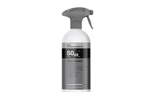 德國Koch-Chemie S0.02噴霧密封劑，香港現貨發售。本品為高效噴霧式密封劑，光澤度評價高達9.9/10。能快速輕鬆實現高光澤表面，賦予車漆柔滑觸感與顯著的色彩深度。密封成分創造完美水珠效果，水與污垢難以附著。施工簡單：清潔乾燥漆面後，每部件噴灑1-2次，短暫揮發後以乾淨微纖維布擦拭即可。特別適合作為陶瓷鍍膜維護頂層，延續保護性能。500ml容量，約可覆蓋10-15平方米。香港潮濕多雨，本產品能有效提升車漆保護與視覺效果。Project-Auto香港汽車用品網店，滿HK$168免運費。