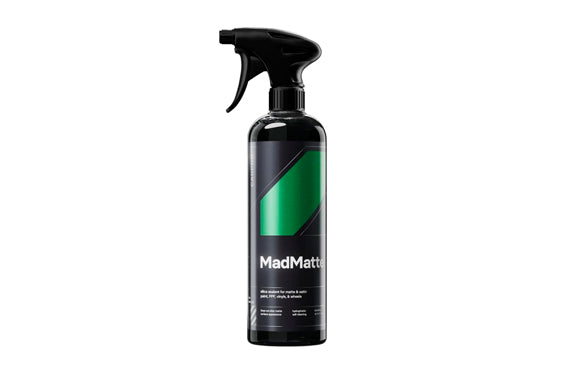 韓國CarPro MADMATTE啞面車漆保護鍍膜劑，香港現貨發售。本品為專為啞光與緞面漆面研發的專業級二氧化矽噴霧密封劑，能為啞光漆、PPF貼膜及胎鈴提供持久保護，同時完整保留其獨特的細膩紋理與原始啞光外觀，不會產生不自然的光澤。先進疏水性配方能有效排斥水分、灰塵與污染物，讓啞光表面的日常維護變得更輕鬆。可作為獨立保護劑，亦能增強既有陶瓷塗層的疏水性能。香港潮濕多雨，啞光漆與PPF車主維護不易，本品能有效應對。Project-Auto香港汽車用品網店，滿HK$168免運費。