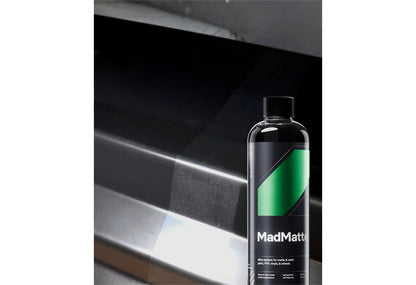 CarPro MADMATTE啞光表面密封噴霧，預防水斑與污染，維持啞光外觀。強化疏水性使清潔更簡易。500ml，香港網店現貨發售。