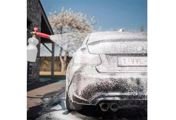 Project-Auto.com Gyeon Q²M FOAM - 濃密如雪的預洗泡沫 洗車用品香港 車身專用 洗車液 清潔劑 汽車用品 泡沫產生 雪泡洗車 泡沫清潔 車身泡沫 安全清洗 不傷蠟層 不傷封體 不傷鍍膜 pH平衡 中性清潔 濃密泡沫層 強力附著 污垢分解 輕鬆沖洗 減少擦洗 節省時間 提升效率 專業效果 卓越品質 售後服務 專業諮詢 品質保障 原廠授權 保養用品 清潔用品 汽車美容用品 洗車藥水 預洗藥水 泡沫藥水 Gyeon產品 Q2M系列 洗車流程必備 愛車養護 車輛光澤 車漆保護 防刮洗車 溫和洗車 濃密雪白泡沫 泡沫附著力強 去污力強 經濟實惠 高性價比 多種容量 大容量裝 專業用量