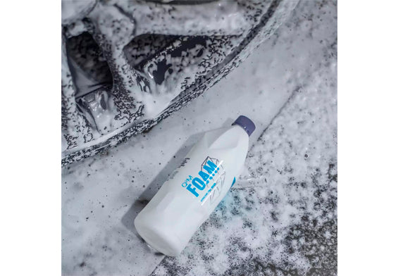 Project-Auto.com Gyeon Q²M FOAM - 濃密如雪的預洗泡沫 洗車用品香港 車身專用 洗車液 清潔劑 汽車用品 黑色車漆 白色車漆 深色車漆 淺色車漆 金屬漆 珍珠漆 高級車輛 高端護理 專業美容師 車房專用 汽車美容店 推薦使用 人氣商品 熱銷產品 用家實證 車友好評 口碑行銷 使用心得 教學影片 DIY教學 簡易步驟 快速施工 省時省力 高效清潔 長效保護 品質穩定 性能卓越 創新配方 頂級品牌 精緻工藝 滿意保證 安心購買 香港行貨 代理直送 快速出貨 現貨供應 限時優惠 滿額免運 免費送貨 無憂購物 車身護理 車輛清潔 外觀護理 車漆美容 深層清潔 高效洗車 專業護理 全套方案 一站式購足 洗車工具