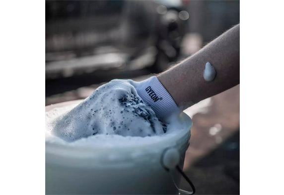 Project-Auto.com Gyeon Q²M BATHE - 基本級中性洗車液 洗車用品香港 車身專用 洗車液 清潔劑 汽車用品 限時優惠 會員優惠 滿額免運 免費送貨 無憂購物 車身護理 車輛清潔 外觀護理 車漆美容 深層清潔 高效洗車 專業護理 全套方案 一站式購足 洗車工具 泡沫產生 泡沫清潔 安全清洗 中性清潔 溫和配方 pH6 適合新手 初學者適用 專業適用 家用適用 每週護理 定期保養 陰涼施工 避免陽光直射 徹底沖洗 防止水斑 GYEON香港 瑞典品牌 Q2M系列 洗車流程必備 愛車養護 車輛光澤 車漆保護 防刮洗車 溫和洗車 濃密泡沫 去污力強 高性價比 多種容量 大容量裝 專業用量 汽車美容用品 洗車藥水 基本級 日常維護