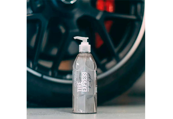 Project-Auto.com Gyeon Q²M TIRE EXPRESS 還原輪胎的光澤 洗車用品香港 車胎鍍膜 清潔劑 汽車用品 韓國製 韓國品牌 500ml 1000ml 4000ml 香港汽車用品 汽車用品推薦 香港網購 原裝正貨 正貨保證 專業汽車護理 優質汽車用品 立即選購 現貨 車友推薦 汽車美容 汽車護理 輪圈護理 車主必備 愛車護理 清潔護理用品 汽車精品 汽車保養品 輪胎清潔 前置清潔 Q²M TireCleaner 強效清潔 去除舊胎蠟 去除褐色沉積 橡膠氧化清除 Q²M TireBrush 輪胎刷 精細刷毛 深層清潔 Q²M Tire Applicator