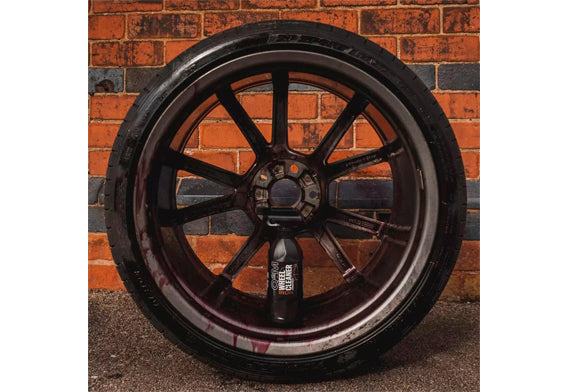 Project-Auto.com Gyeon Q²M IRON WHEELCLEANER - 胎鈴清潔劑 洗車用品香港 胎鈴清潔劑 汽車用品 去污漬 去鐵粉 精細表面 汽車美容店 車房專用 家用適用 DIY洗車 自家洗車 定期養護 車輛美容 外觀升級 汽車用品店 正品保證 高性價比 環保 耐用 細節清潔 車用清潔 汽車美容護理 專業級護理 展廳級保護 平滑觸感 快速維護 保護光澤 高端護理 業界標竿 品質首選 專業美容 頂級護理 汽車護理產品 輪圈保護 車漆防護 完美光澤 車輛保護 專業清潔 輪圈清潔推薦 GYEON香港 官方正品 原裝進口 噴灑式清潔 快速清潔