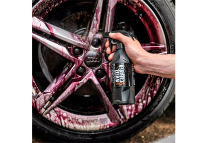 Project-Auto.com Gyeon Q²M IRON WHEELCLEANER - 胎鈴清潔劑 洗車用品香港 胎鈴清潔劑 汽車用品 去污漬 去鐵粉 即時清潔 夏季護理 雨季護理 日常保養用品 強效清潔 溫和配方 初學者適用 專業推薦 適用所有輪圈 輪圈側壁 Q²M WheelBrush 徹底潔淨 定期深層清潔 提升輪圈外觀 安全配方 不傷卡鉗 鐵粉溶解 污染物指示 凝膠技術 清潔效果可見 輪圈保養 胎鈴護理 剎車粉 道路污垢 鋼圈 鋁圈 原廠輪圈 改裝輪圈 鍍鉻輪圈 陽極處理輪圈 輪圈維護 專業細節 車主必備清潔劑 高性能清潔劑