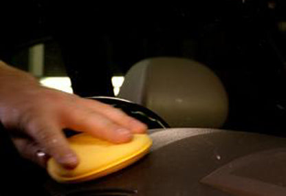 MEGUIAR'S 美光  Ultimate Protectant Dash & Trim Restorer 洗車用品 汽車用品 汽車內龐清潔 汽車皮坐 汽車錶板 錶台 修補 汽車膠邊保養 前擋飾板 進氣格柵 防刮飾板 黑色飾件 車身塑料 車內塑料 車廂保養 抗UV 抗紫外線 環境防護 抵抗風化 恢復彈性 防止龜裂 防止白化 防止灰塵 簡易修復 局部修復 專業細節 汽車細節 完美呈現 車主最愛 熱門產品 噴霧塗抹 擦拭均勻 自然風乾 一層塗層 雙層塗層 加深色澤 提升質感 高級感 車內品味 美光香港 美光正品