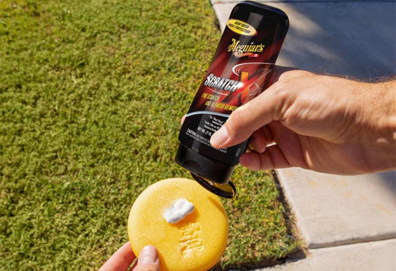 MEGUIAR'S 美光  Scratch X 洗車用品 汽車用品 花痕修復 修補  車身網紋 車身光澤 保養 高階汽車美容 漆面校正 氧化鋁研磨 均勻研磨顆粒 不燒穿 拋光系統 系統搭配 專業級粗拋 快速修復 漆面重生 高度風化 深層刮痕修復 重型拋光 工業級拋光 漆面恢復 車漆復原 舊車翻新 劃痕處理 深層劃痕 車漆缺陷 漆面校正工具 專業細節 汽車護理產品 高品質拋光劑 美國拋光劑 高階美容 漆面鏡面 頂級拋光 車漆光滑 車漆平滑 研磨力 切削力 光澤表現 拋光效率 經濟實惠 大容量 專業店家 DIY進階 車漆系統