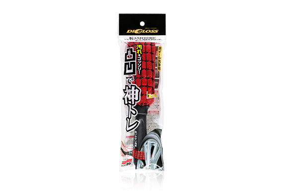 日本Soft99 DiGloss車鈴海綿洗鈴刷，採用柔軟且耐用的聚氨酯海綿，確保在強力去污的同時，不會對輪圈表面造成刮傷。其獨特的凸凹表面設計，能增加與污垢的接觸面積，提升清潔效率。德爾塔形狀的刷頭是清潔狹窄輪輻的利器，能深入每個角落。適用於各類型輪圈。使用後用清水洗淨並晾乾，即可重複使用。Project-Auto香港滿額免運費。