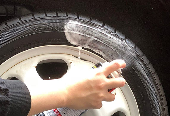 Soft99 車胎車輪保養清潔護理 簡易操作 直接噴灑 無需先用水洗 乾濕兩用 濕胎可用 自然風乾 用布擦乾 470ml 容量470毫升 日本製 日本進口 原裝正貨 Soft99香港 4X輪胎乾洗劑香港 輪胎清潔劑推薦 好用輪胎清潔 車友推薦 用家實證 懶人汽車護理 快速輪胎美容 噴霧型輪胎護理 汽車美容 汽車護理 輪胎用品 車主必備 愛車護理 香港汽車用品 汽車用品推薦 香港雨季 潮濕天氣 洗車後保養 DIY輪胎護理 自家護理 適用各式輪胎 輪胎側面