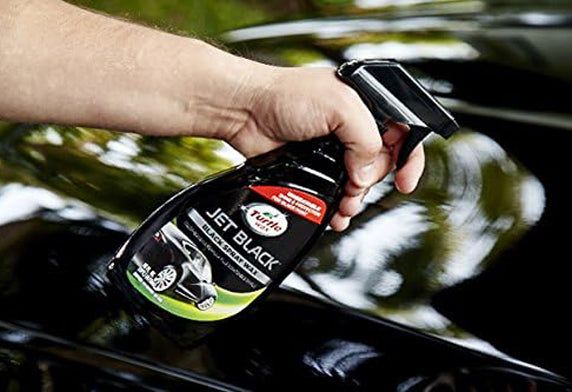 Turtle Wax 龜牌 純黑專業級噴蠟 汽車打蠟 車身修護打理保養護理用品 洗車用品必備 去除輕微刮痕 修復刮痕 消除細紋 深邃光澤 鏡面反射 極致黝黑 亮麗黝黑 深色車適用 黑色車漆 金屬黑適用 暗灰色適用 黑色塑膠適用 黑色橡膠適用 黑色保險桿 黑色飾條 車窗密封條 不留白印 不殘留 不染色 抗UV 抗紫外線 防護車漆 長效光澤 持久保護 水珠效果 超滑順 鏡面效果 展間光澤 專業級噴蠟
